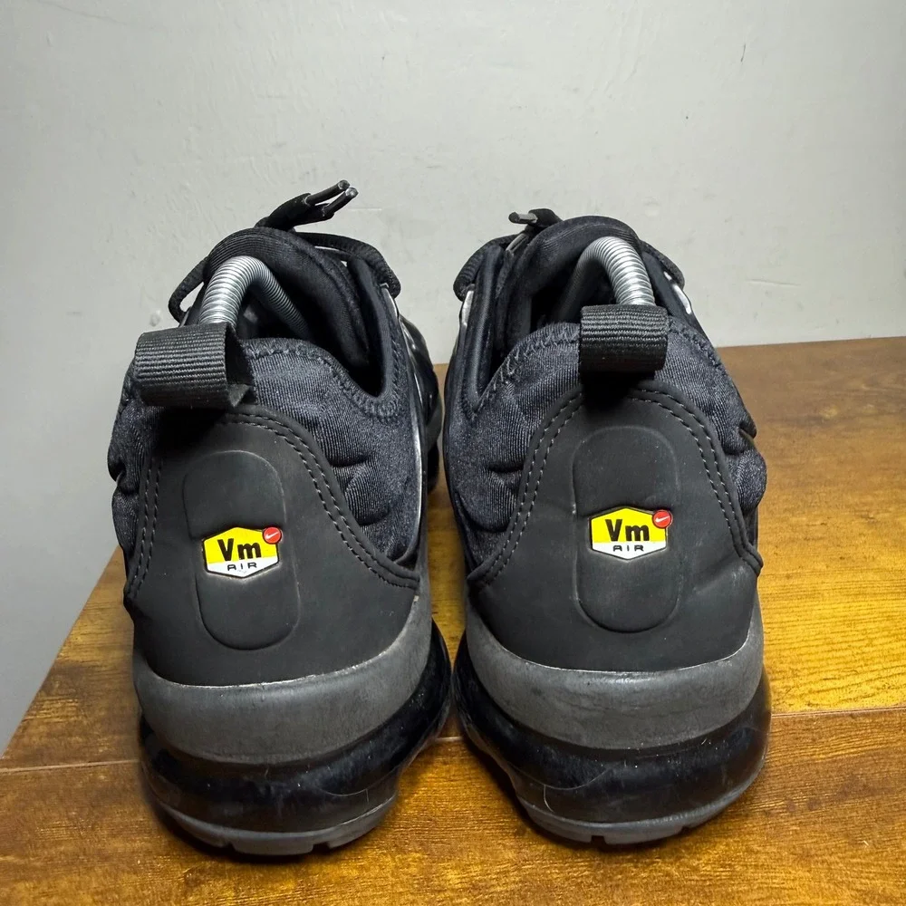 Nike Air VaporMax Plus Running Shoes Mens Size 9.5 Black 924453-004